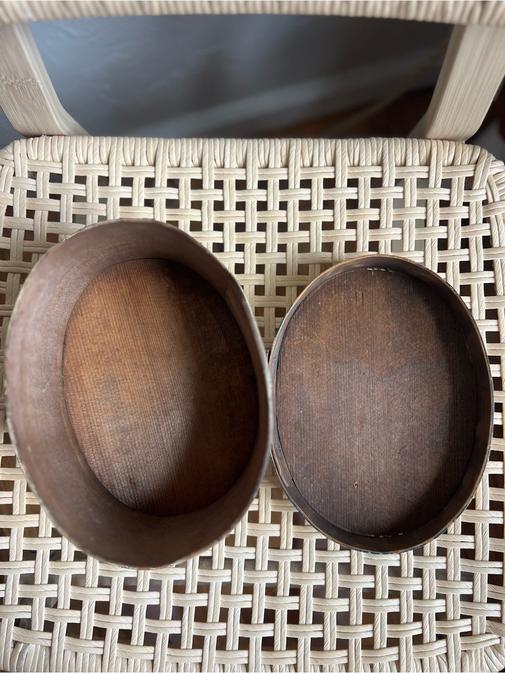 Vintage Scandinavian Folk Art Bentwood Oval Box Heart Floral Trinket Norwegian - Picture 7 of 11